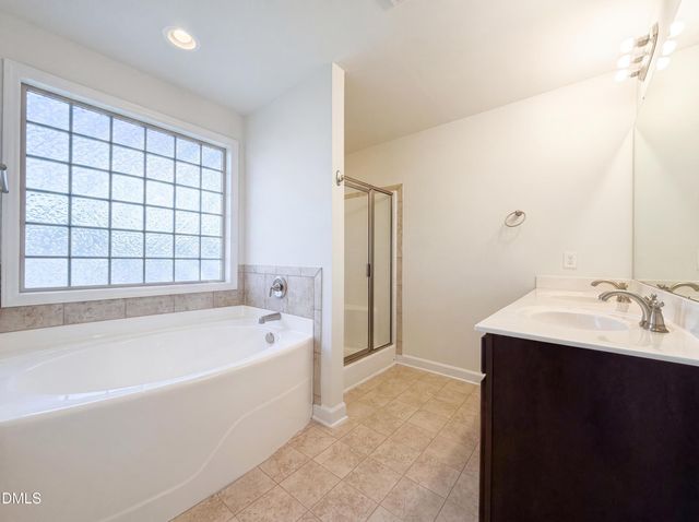 216 Hardaway Point, Clayton, NC 27527