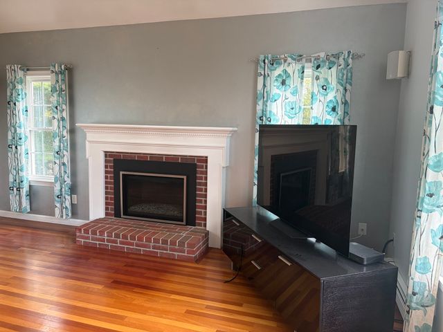12 Longview Dr, Kingston, MA 02364