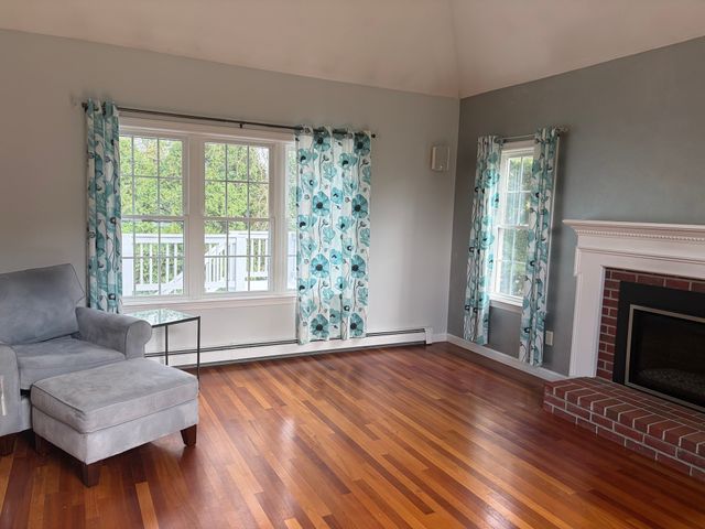 12 Longview Dr, Kingston, MA 02364