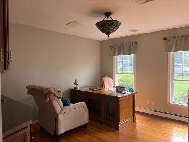 12 Longview Dr, Kingston, MA 02364