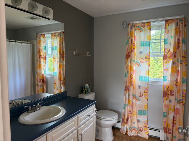 12 Longview Dr, Kingston, MA 02364