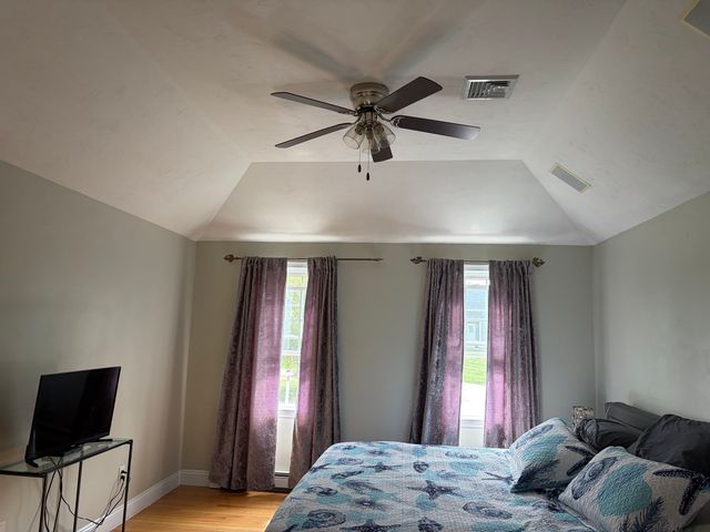 12 Longview Dr, Kingston, MA 02364