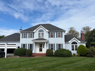 12 Longview Dr, Kingston, MA 02364