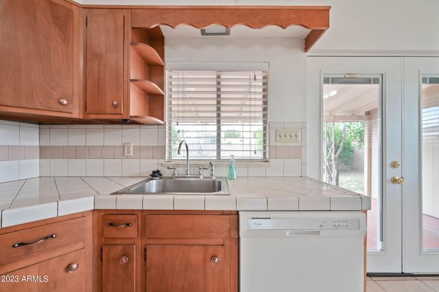 6238 N 10th Street, Phoenix, AZ 85014