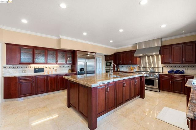 96 Shell Place, Discovery Bay, CA 94505