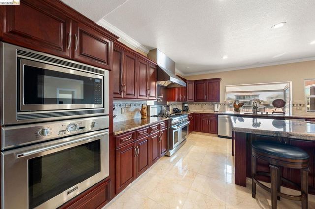 96 Shell Place, Discovery Bay, CA 94505