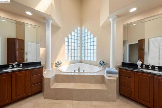 96 Shell Place, Discovery Bay, CA 94505
