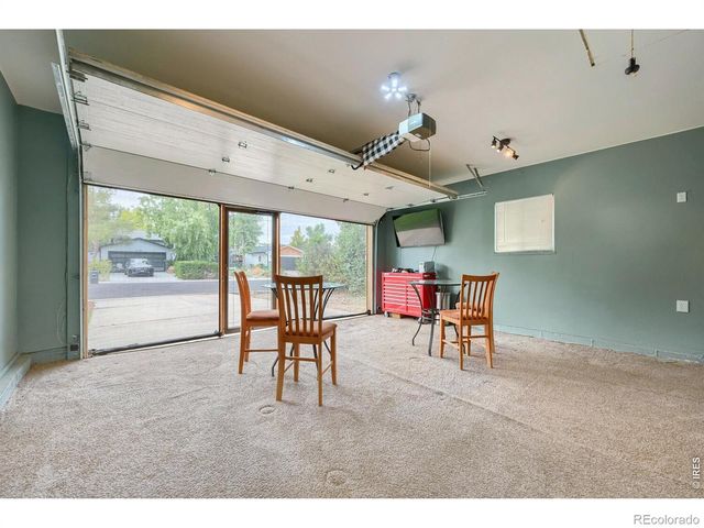 2542 Cambridge Drive, Longmont, CO 80503