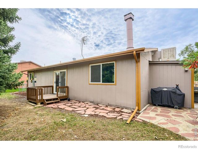 2542 Cambridge Drive, Longmont, CO 80503