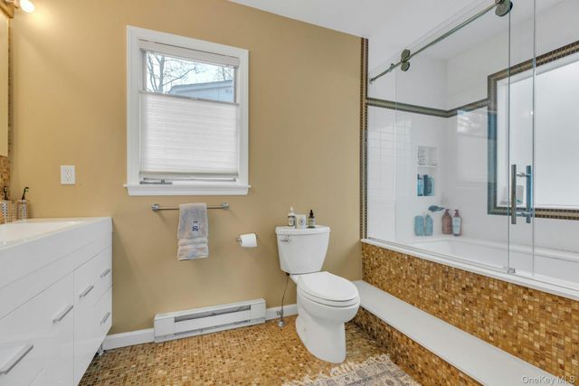 53 W End Avenue, East Quogue, NY 11942