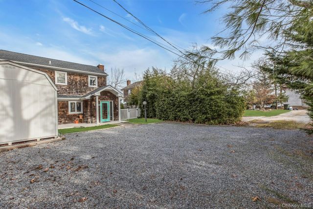 53 W End Avenue, East Quogue, NY 11942