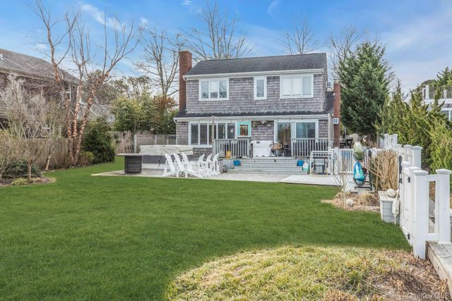 53 W End Avenue, East Quogue, NY 11942