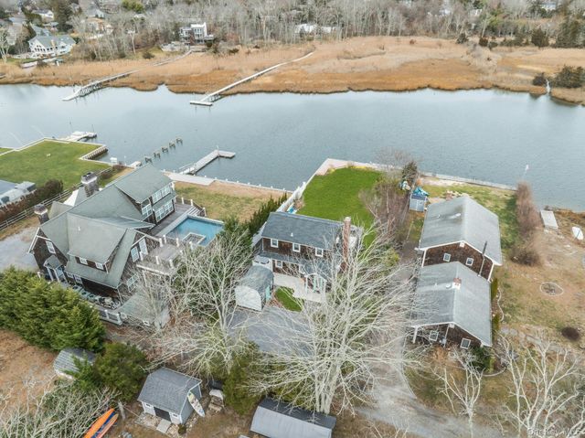 53 W End Avenue, East Quogue, NY 11942