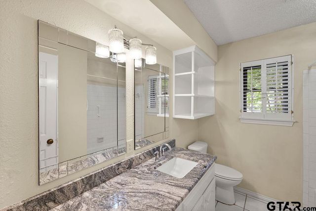 641 Hideaway ln E, Hideaway, TX 75771