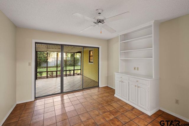 641 Hideaway ln E, Hideaway, TX 75771