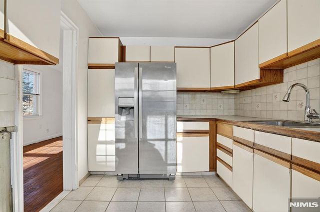 145 River Drive, Elmwood Park, NJ 07407