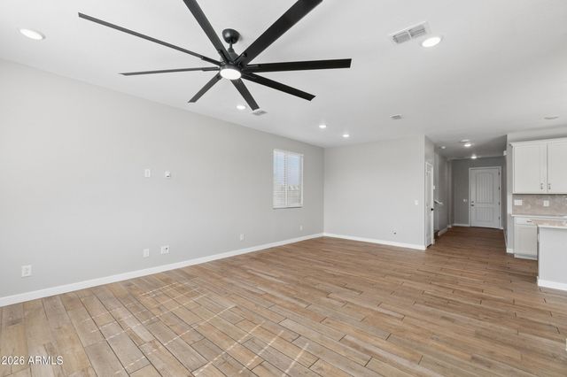 10220 N 49TH Avenue, Glendale, AZ 85302