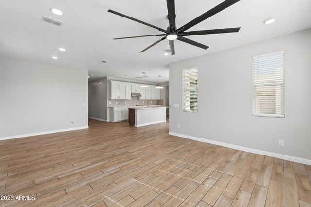 10220 N 49TH Avenue, Glendale, AZ 85302