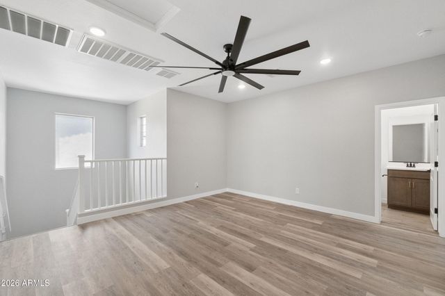 10220 N 49TH Avenue, Glendale, AZ 85302