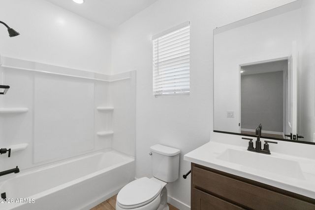 10220 N 49TH Avenue, Glendale, AZ 85302