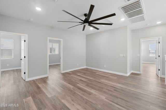 10220 N 49TH Avenue, Glendale, AZ 85302