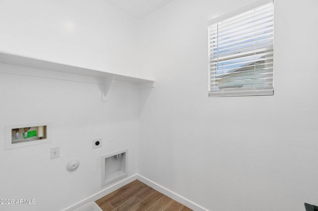 10220 N 49TH Avenue, Glendale, AZ 85302