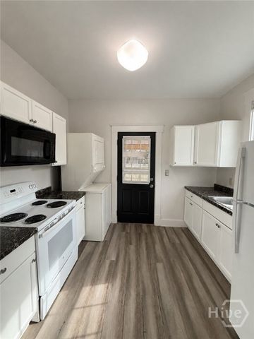 530 E 35th Street A, Savannah, GA 31401