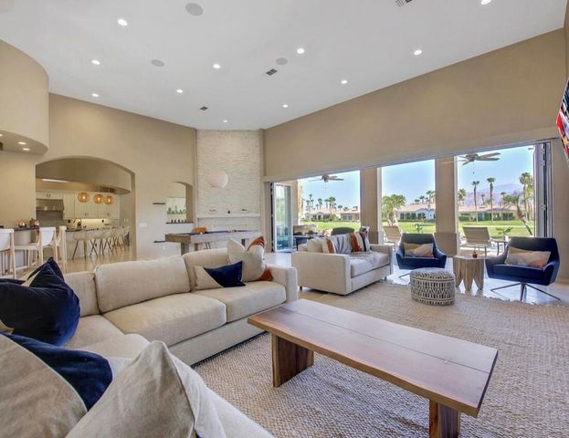 81045 Golf View Drive, La Quinta, CA 92253