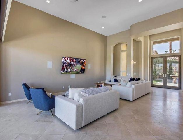 81045 Golf View Drive, La Quinta, CA 92253
