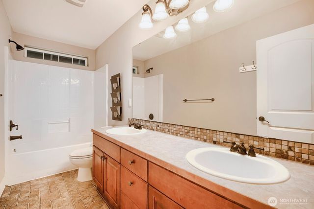 3840 Cameron Drive NE, Lacey, WA 98516