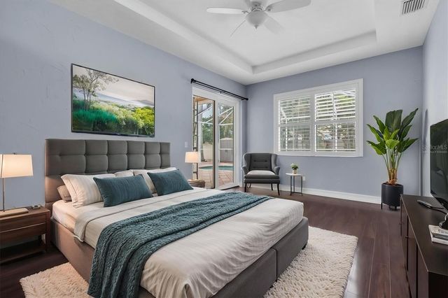 906 LANDMARK CIRCLE S, St Petersburg, FL 33715