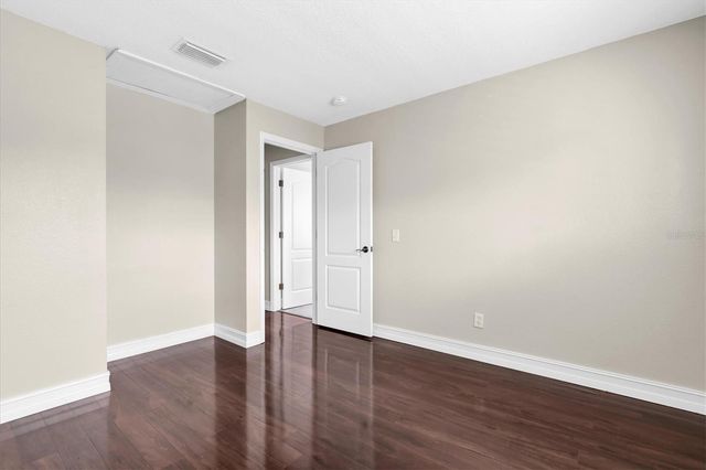 906 LANDMARK CIRCLE S, St Petersburg, FL 33715