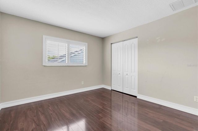 906 LANDMARK CIRCLE S, St Petersburg, FL 33715