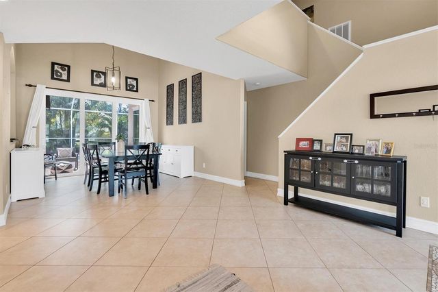 906 LANDMARK CIRCLE S, St Petersburg, FL 33715