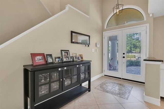 906 LANDMARK CIRCLE S, St Petersburg, FL 33715