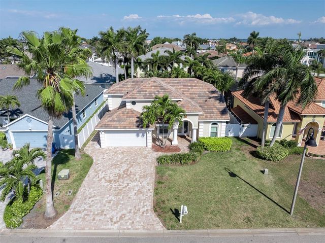 906 LANDMARK CIRCLE S, Tierra Verde, FL 33715