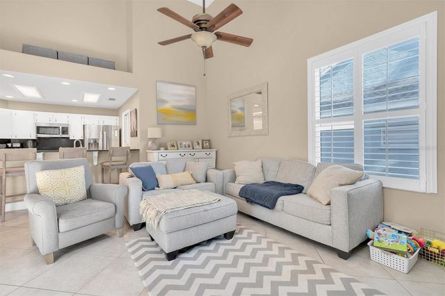 906 LANDMARK CIRCLE S, St Petersburg, FL 33715