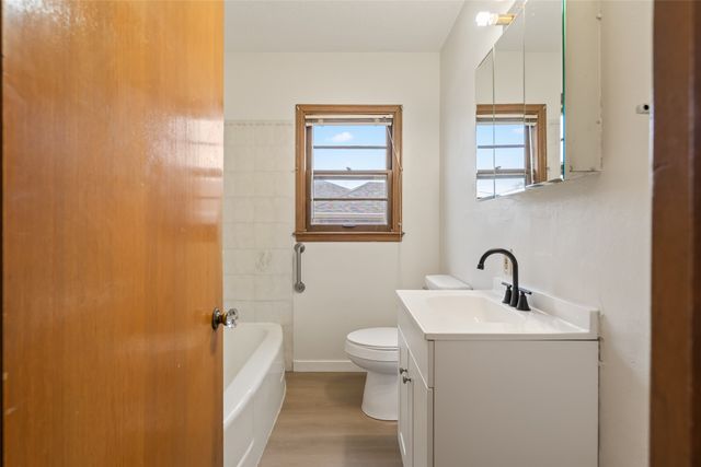 1705 Grand Avenue, West Des Moines, IA 50265