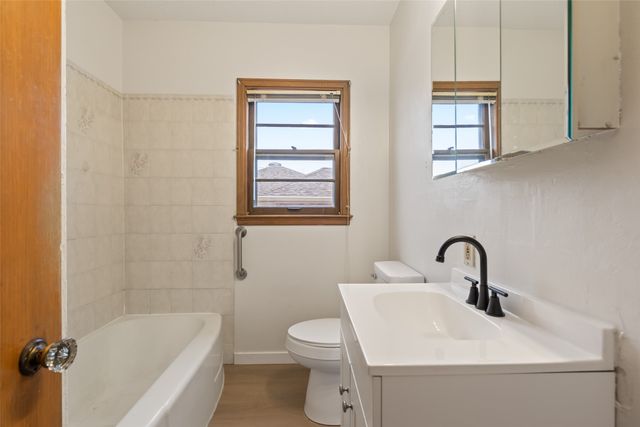 1705 Grand Avenue, West Des Moines, IA 50265