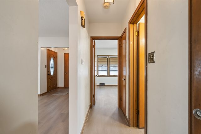 1705 Grand Avenue, West Des Moines, IA 50265