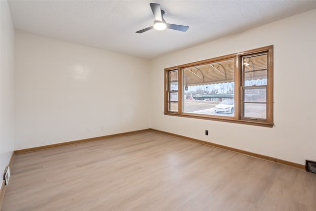 1705 Grand Avenue, West Des Moines, IA 50265