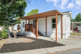 61 Log Ln, Richland, WA 99354