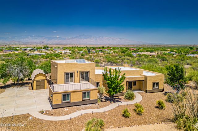 340 N Suntan Drive, Vail, AZ 85641