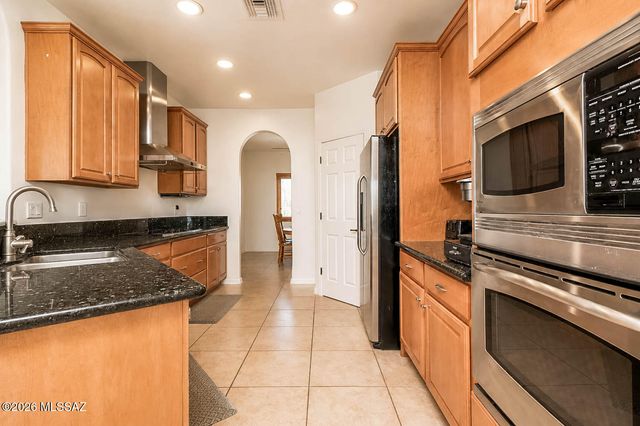 340 N Suntan Drive, Vail, AZ 85641