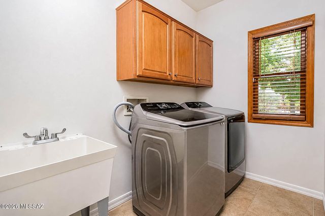 340 N Suntan Drive, Vail, AZ 85641