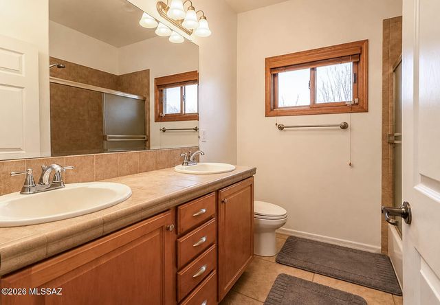 340 N Suntan Drive, Vail, AZ 85641