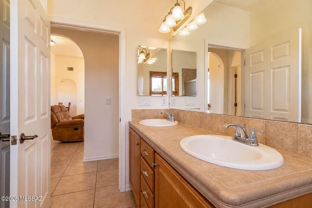 340 N Suntan Drive, Vail, AZ 85641