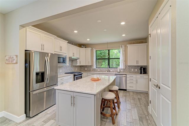 17002 HAMPTON FALLS TERRACE, Bradenton, FL 34202
