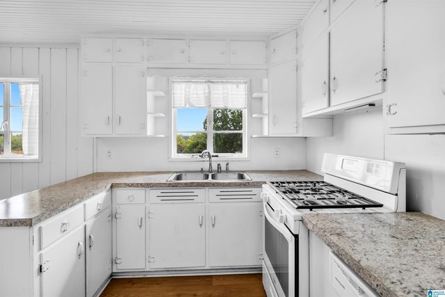 742 VALLEY STREET, Hoover, AL 35226