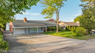 4416 S Shore Street, Waterford Charter Township, MI 48328